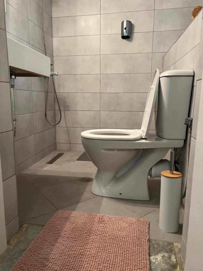 Cosy Guesthouse-Souterrain With Garden In City Center Corinth エクステリア 写真